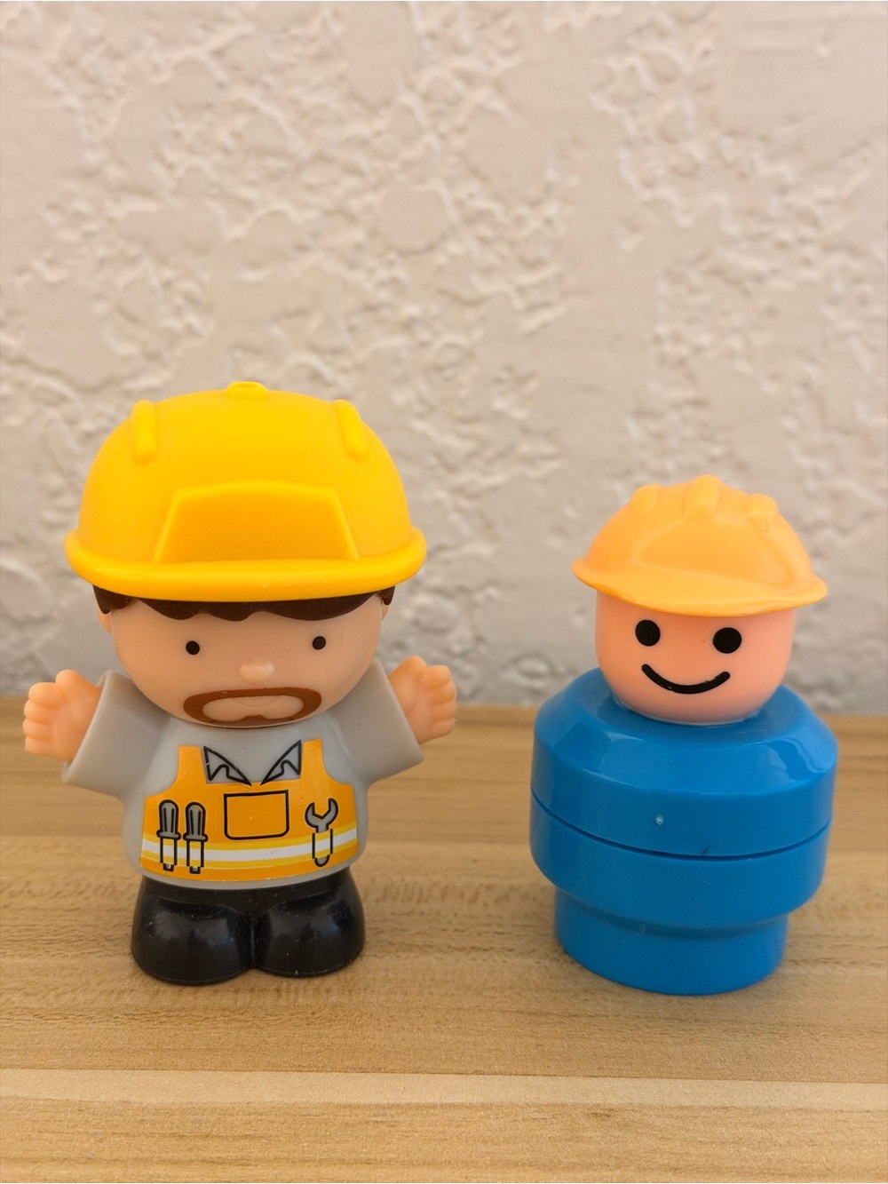 Little People Fisher Price Construction Worker Toy Figures - Kids Toys 90s/2000